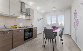 Apartment Sole